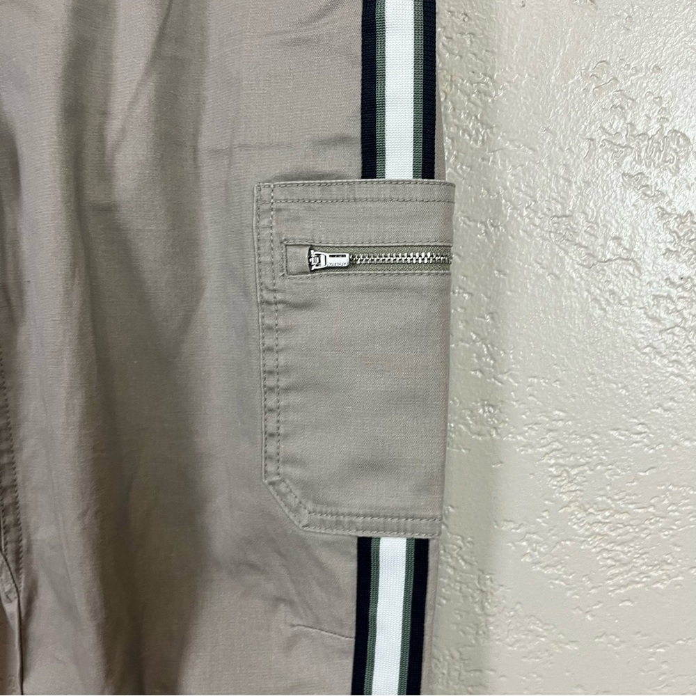 Athleta Summit Cargo Pants Mid-Rise‎ Side Stripe Outdoor Hiking Beige Women's 2 - Picture 4 of 14